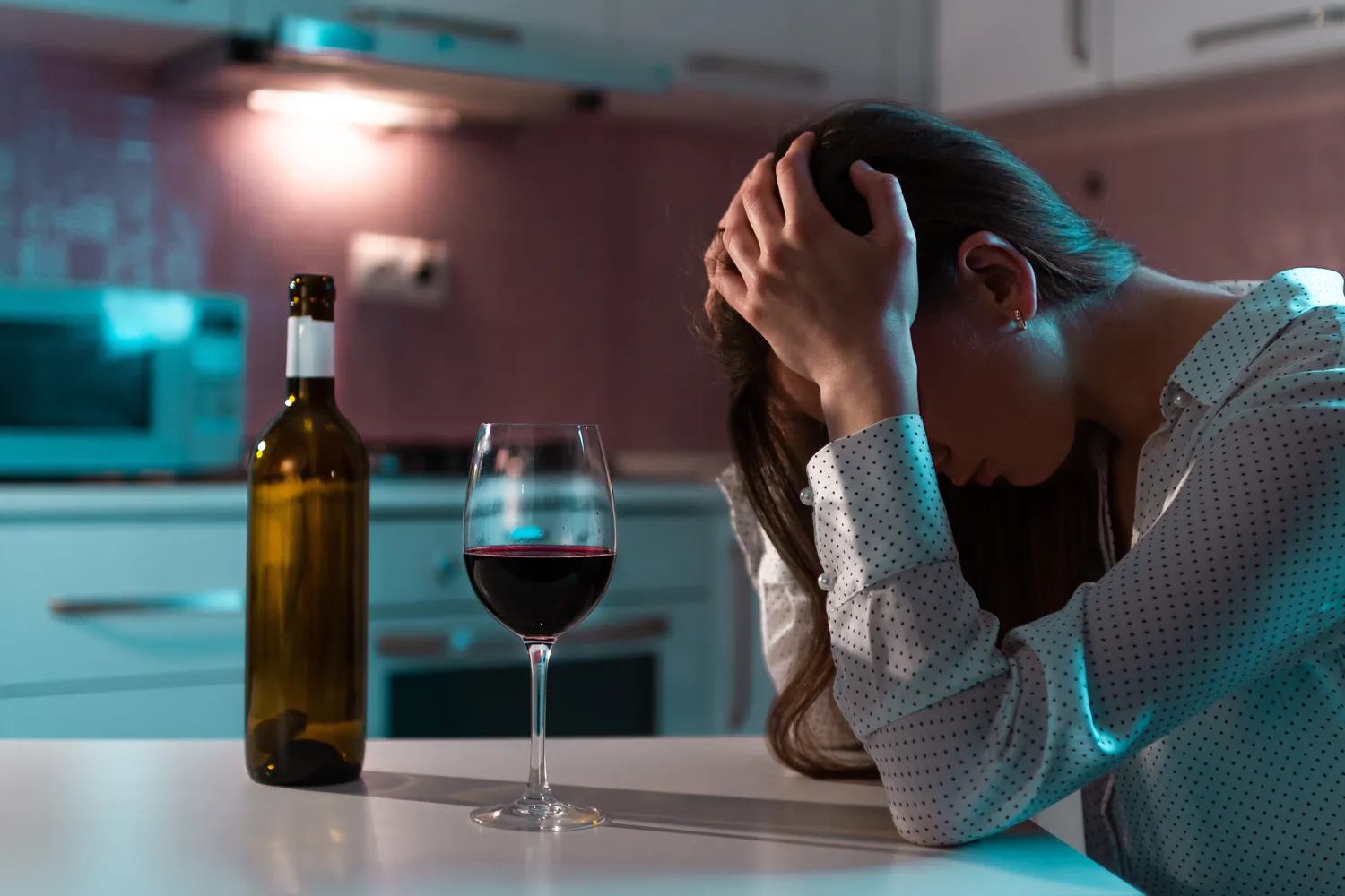 Jak pomóc osobie chorej na alkoholizm?